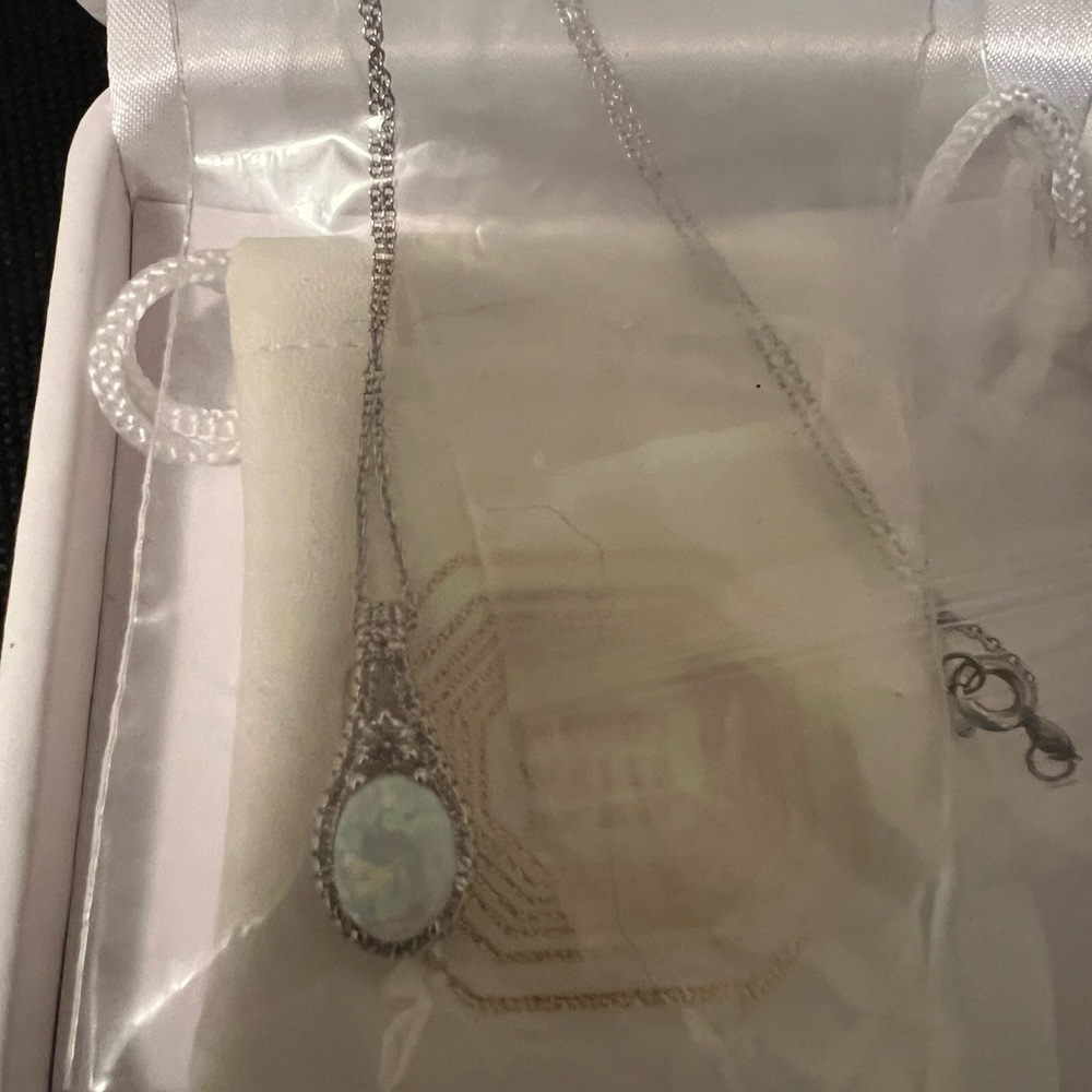 Elegant Silver Necklace with Opal Pendant Helzburgs  diamonds - Picture 3 of 4